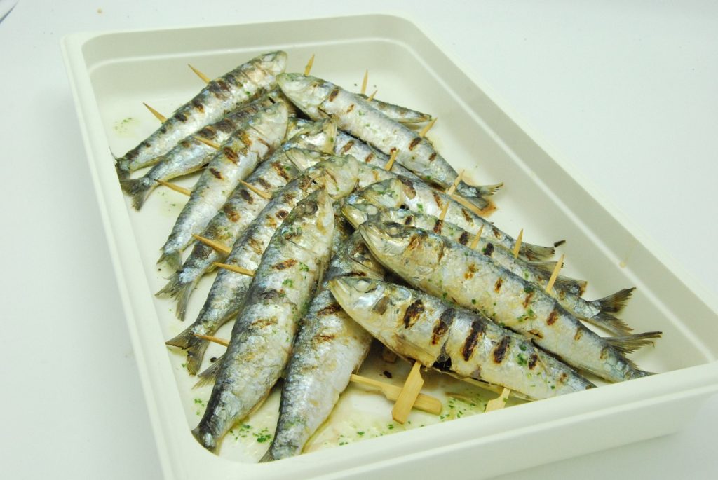 Sardinas al espeto comida para llevar